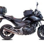 FIJACION PARA MALETA SUPERIOR HONDA SERIES 700/750