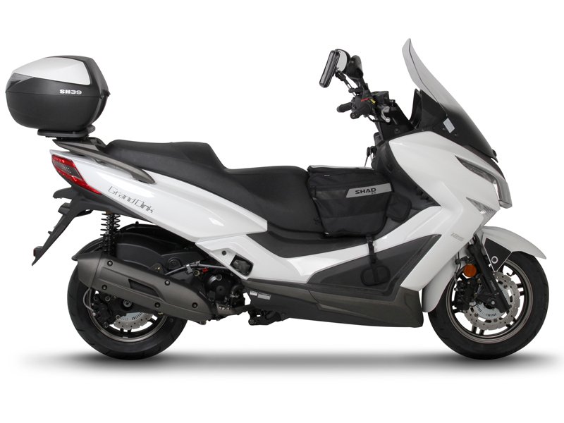 8430358630703_1.jpg FIJACION PARA MALETA SUPERIOR KYMCO GRAND DINK 125/300ABS - Imagen 1