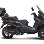 FIJACION PARA MALETA SUPERIOR PIAGGIO MP3 300/350/500 HPE SPORT/BUSINESS