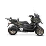 FIJACION PARA MALETA SUPERIOR KYMCO CV3 550/575 - Imagen 2